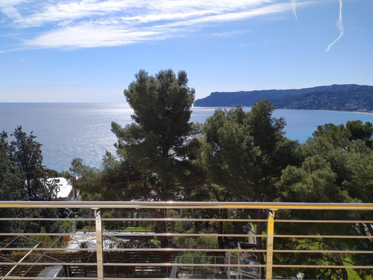 Residenza Ginepri 69 Apartamento Bergeggi Exterior foto